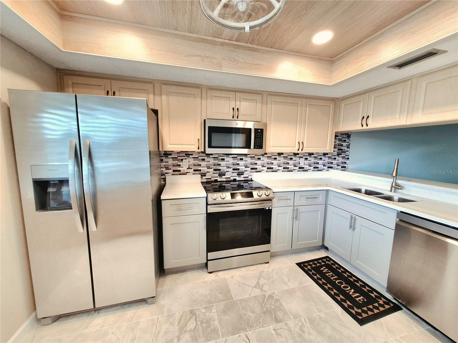 222 Caryl Way Property Photo 12