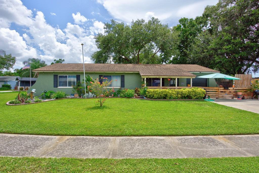 10081 60th Ct N Property Photo 1