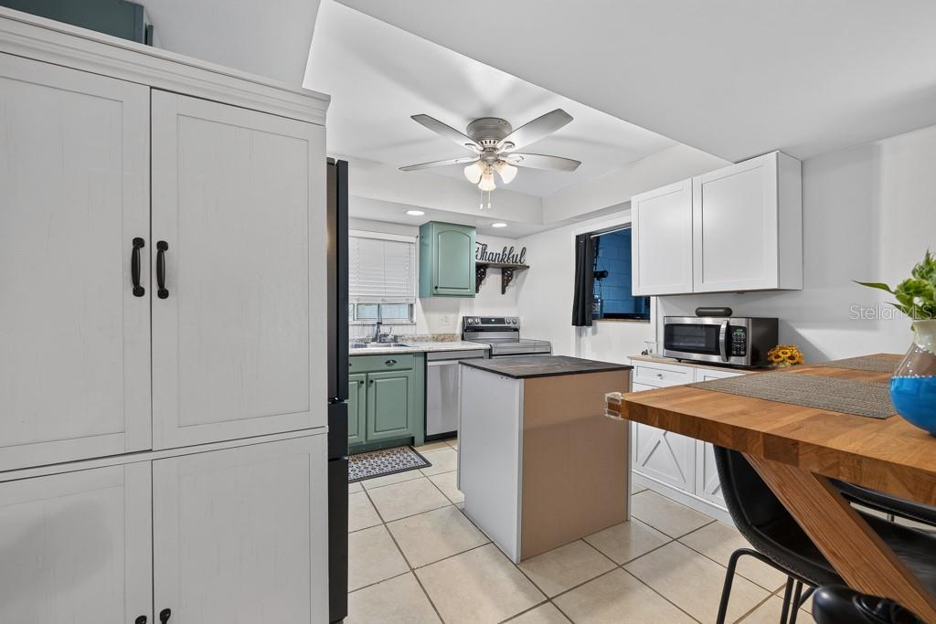 10081 60th Ct N Property Photo 8