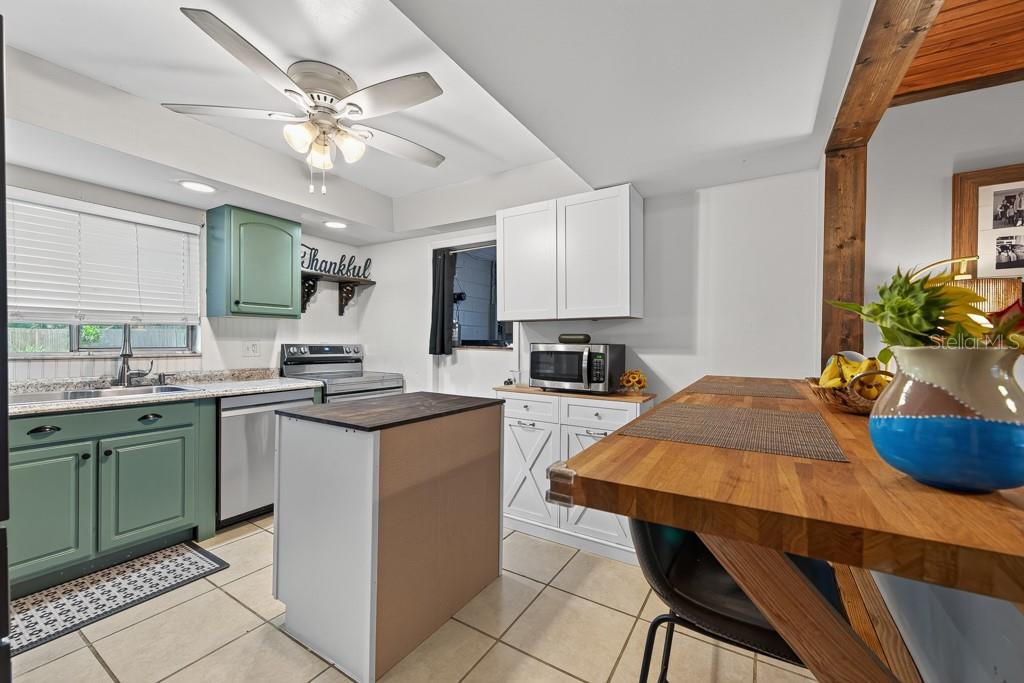 10081 60th Ct N Property Photo 10