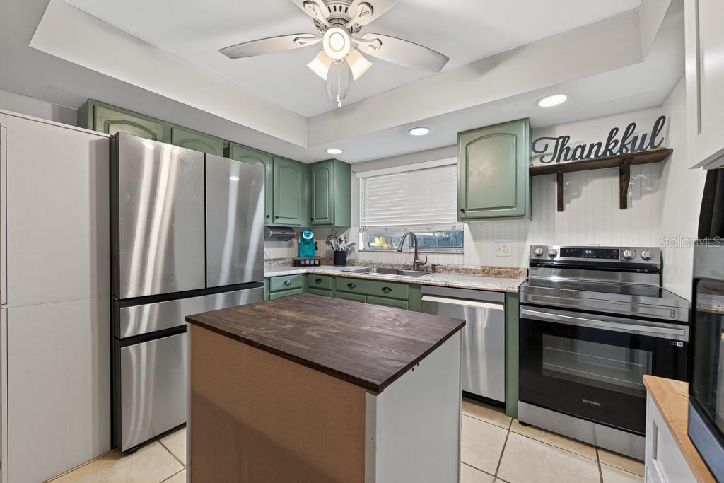 10081 60th Ct N Property Photo 11