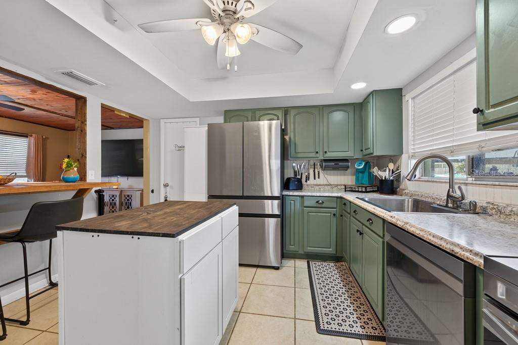 10081 60th Ct N Property Photo 13