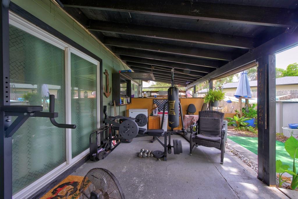 10081 60th Ct N Property Photo 32