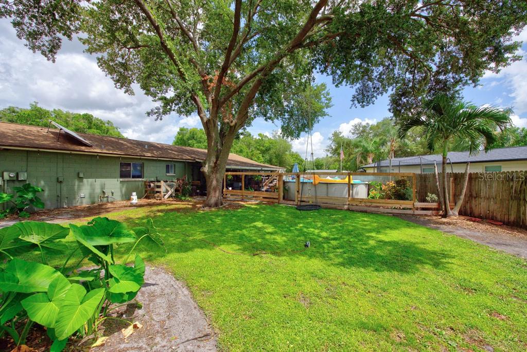 10081 60th Ct N Property Photo 38