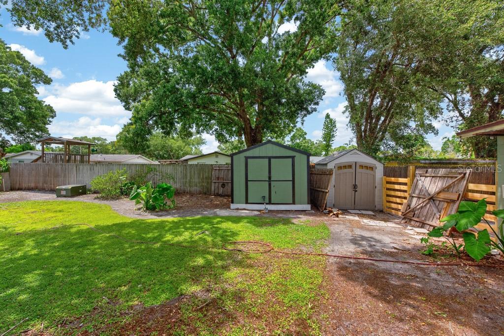 10081 60th Ct N Property Photo 42