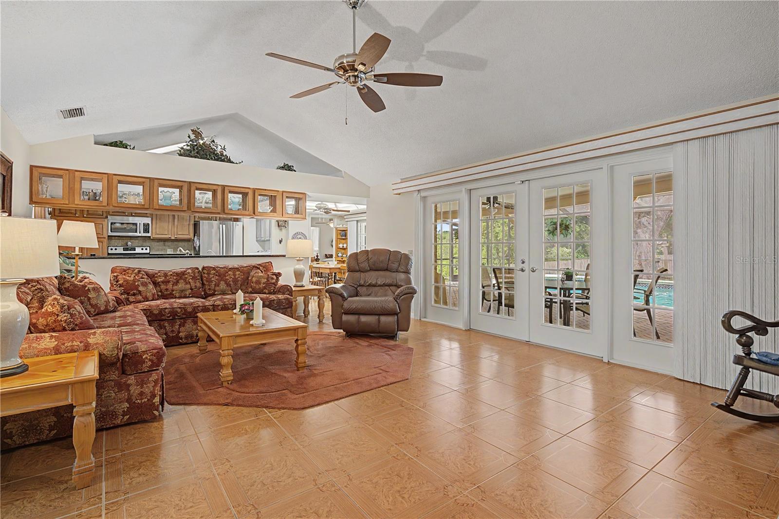 3901 Buttonwood Ct Property Photo 11