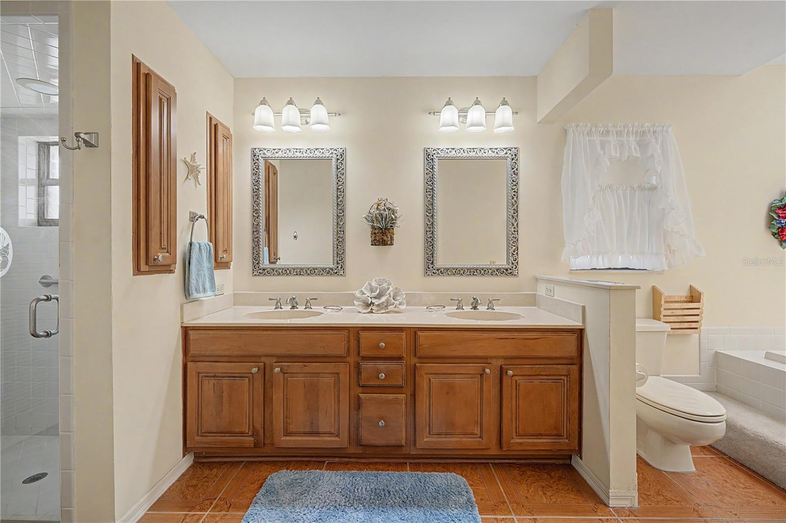 3901 Buttonwood Ct Property Photo 23