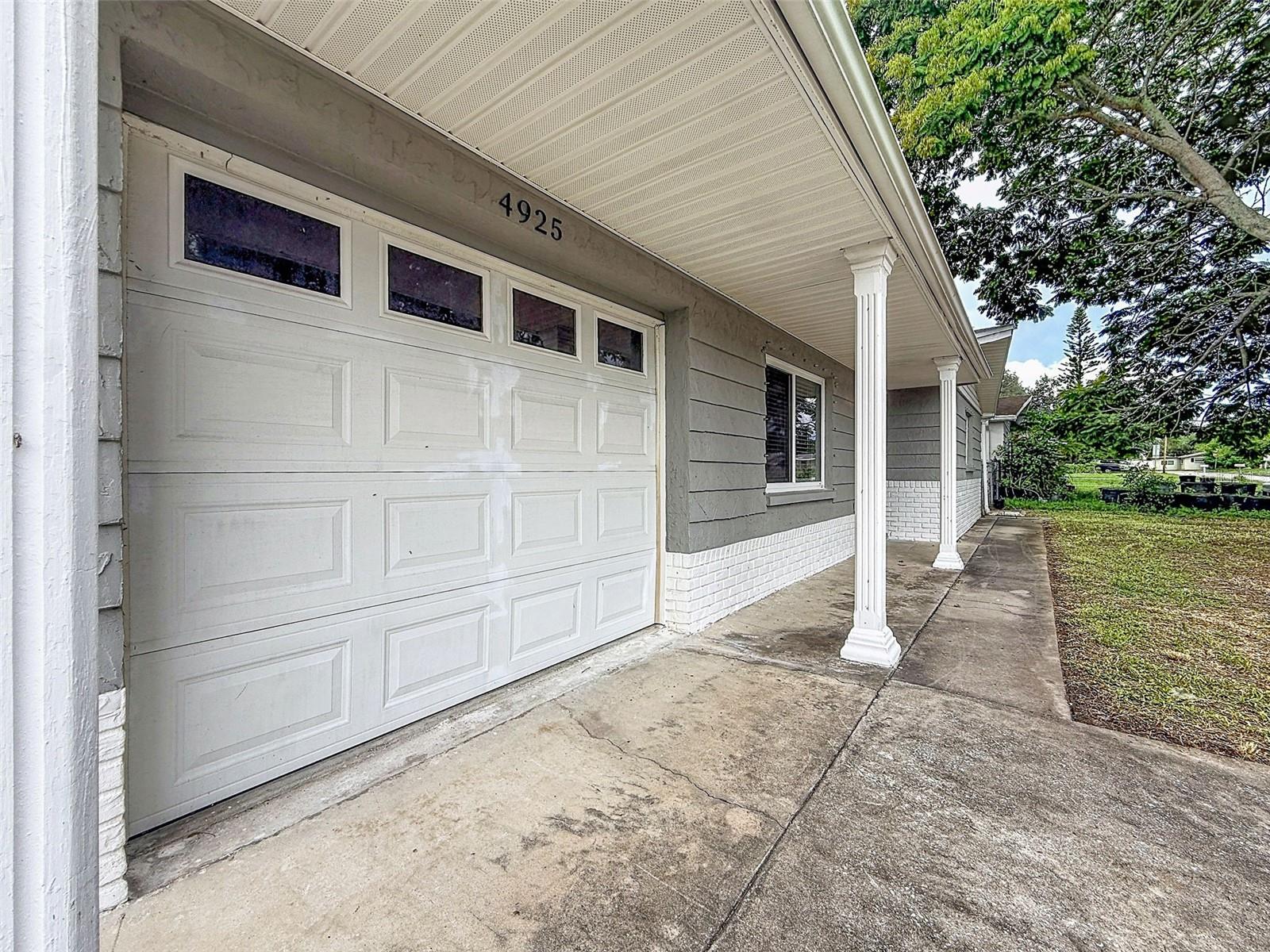 4925 Beacon Hill Dr Property Photo 4