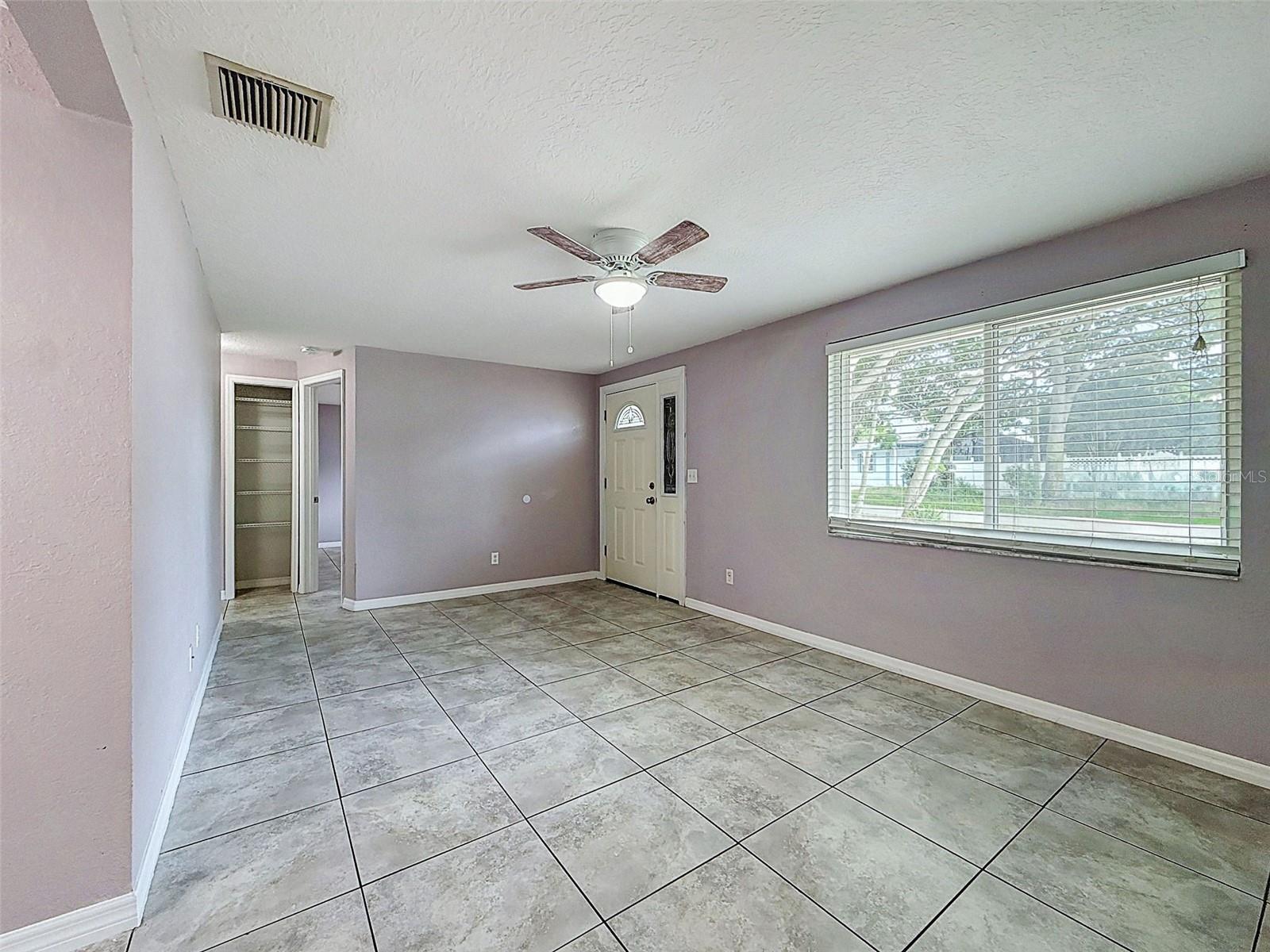 4925 Beacon Hill Dr Property Photo 15