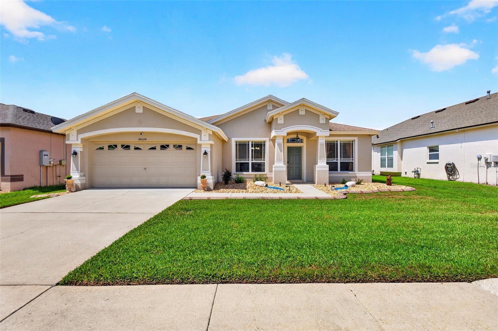 30524 LANESBOROUGH CIR Property Photo 1