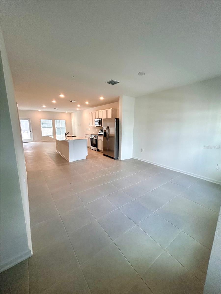7081 Rosy Sky Ave Property Photo 4