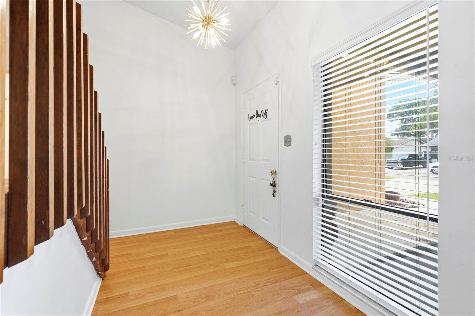 15806 Pennington Rd Property Photo 6