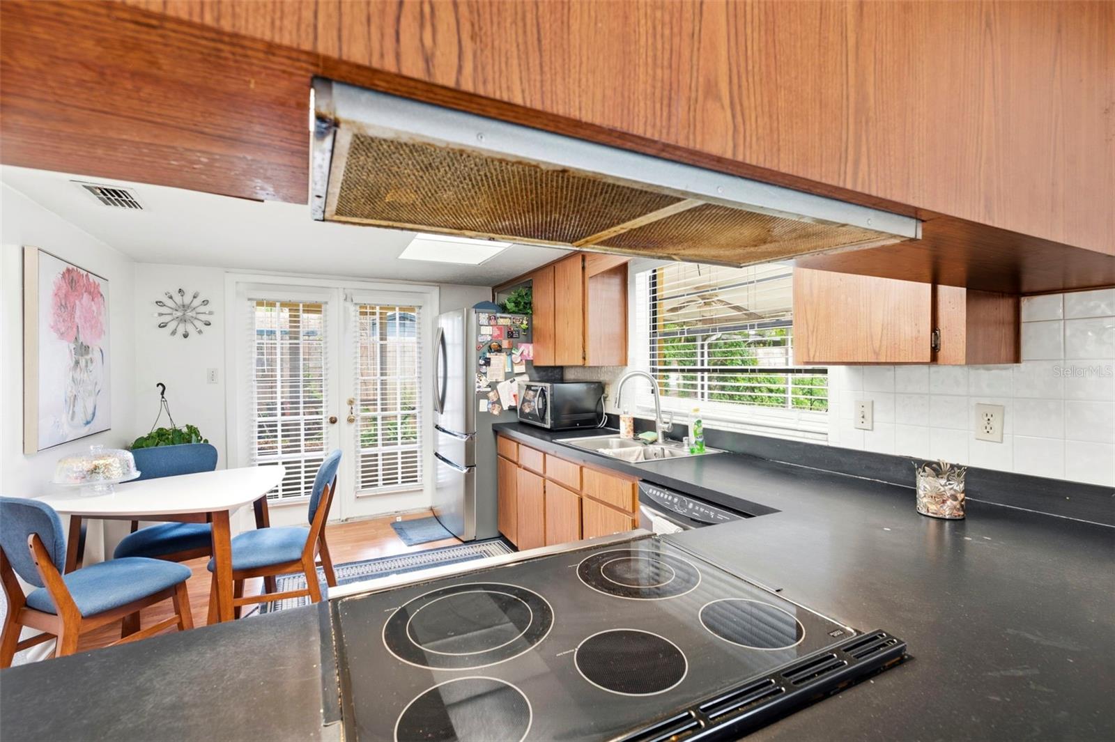 15806 Pennington Rd Property Photo 16