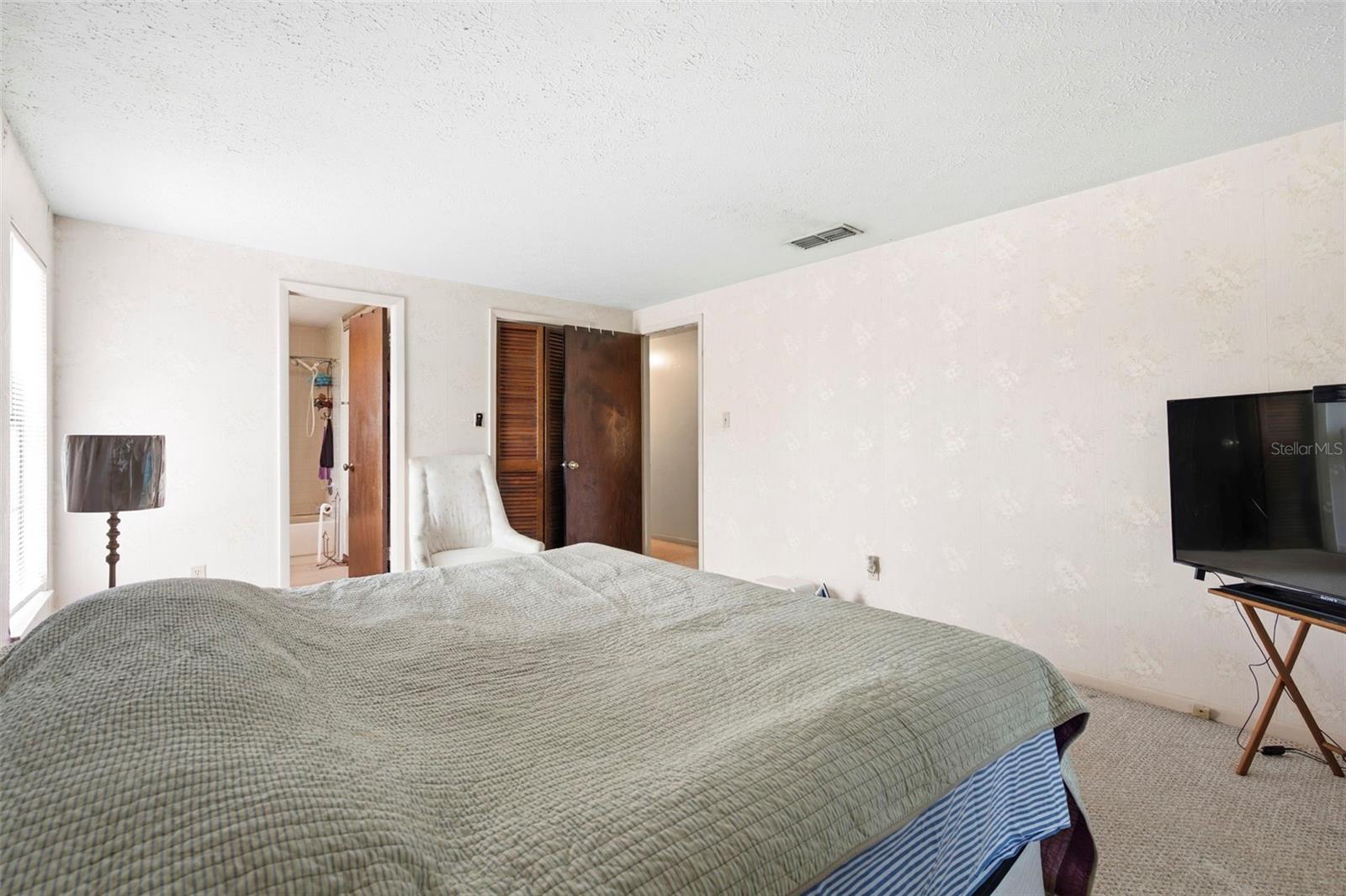 15806 Pennington Rd Property Photo 28