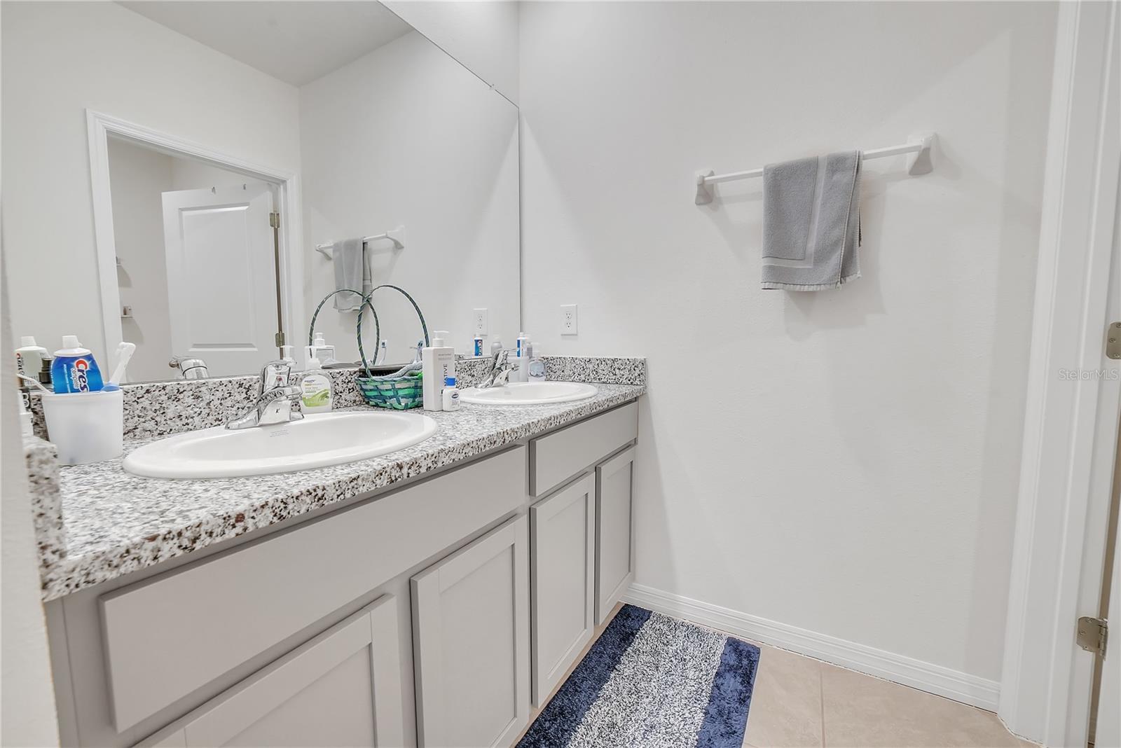 8237 Juning Cv Property Photo 44