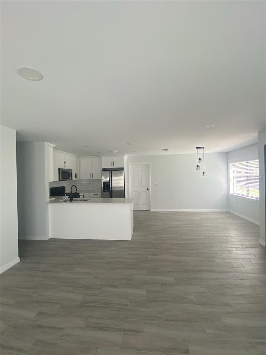 5008 Parade St Property Photo 4