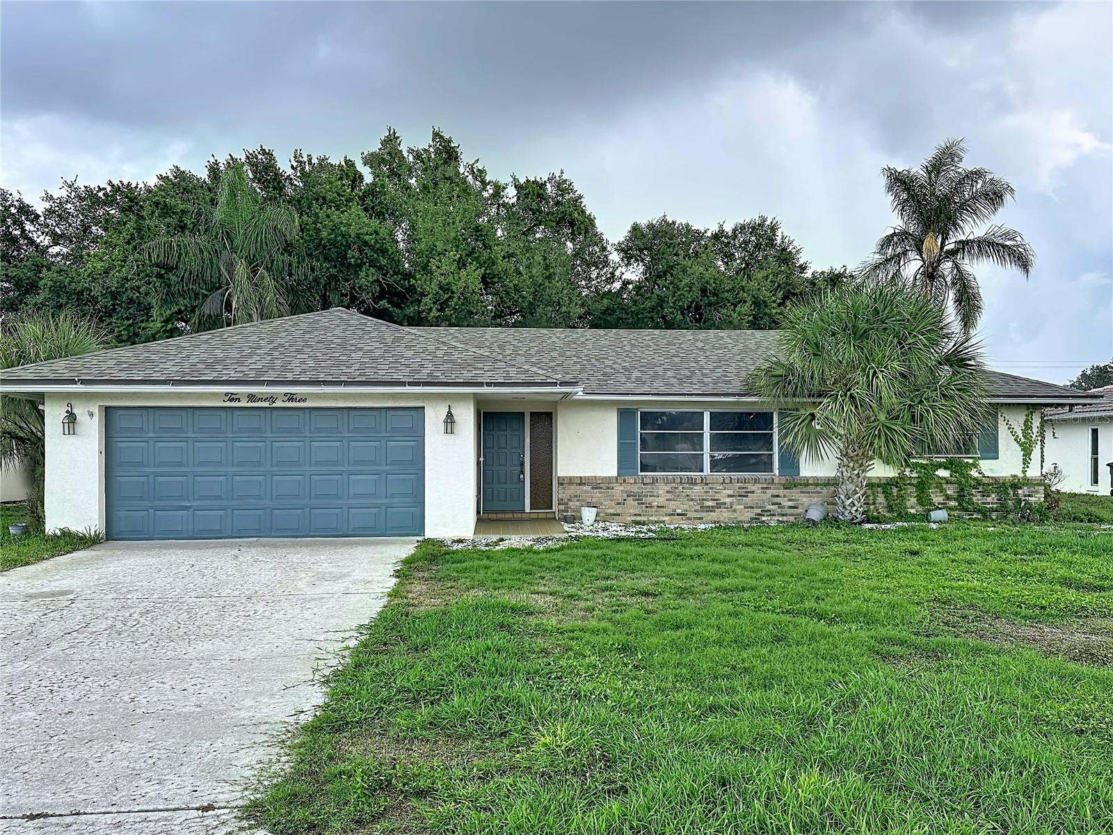 1093 N Cypress Point Dr Property Photo 1