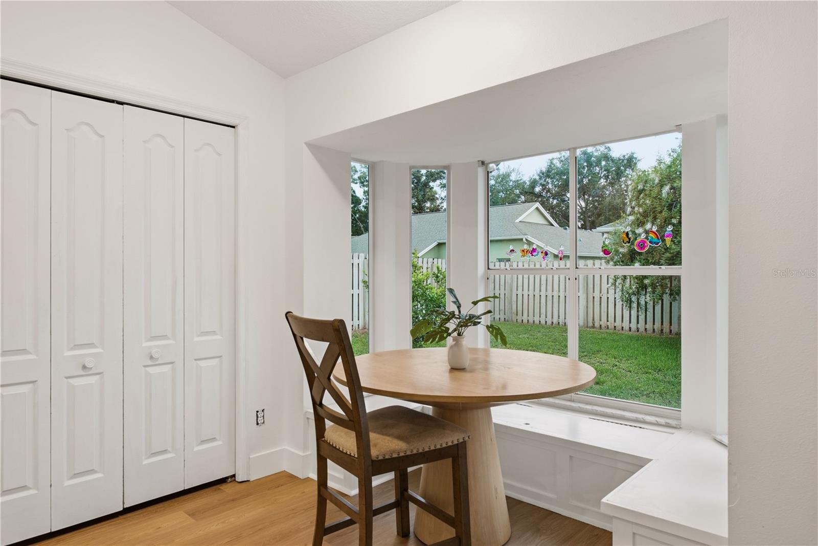 16607 Longleat Dr Property Photo 12