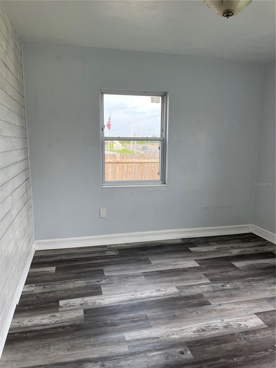 1206 E Canal St Property Photo 21