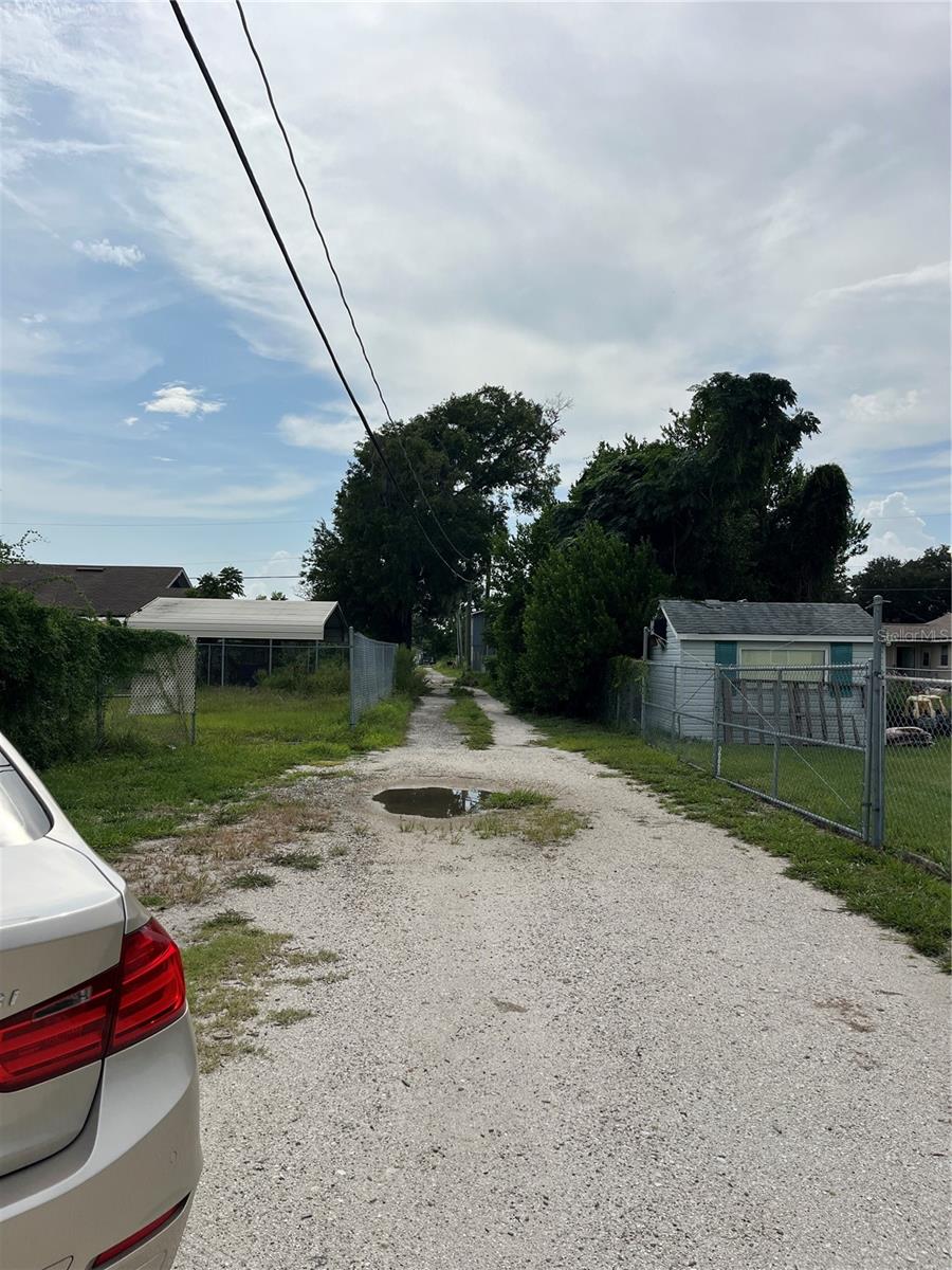 1206 E Canal St Property Photo 48