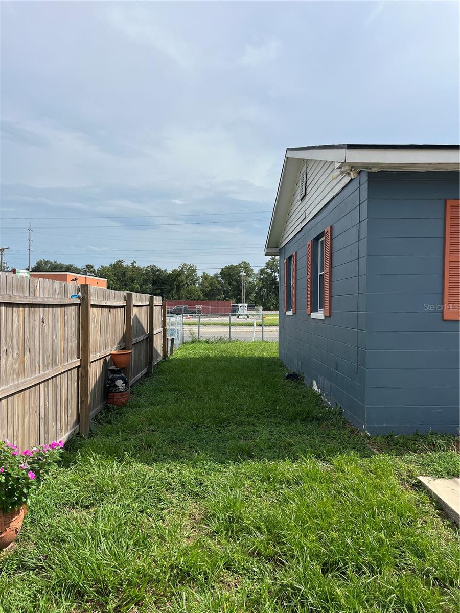 1206 E Canal St Property Photo 50