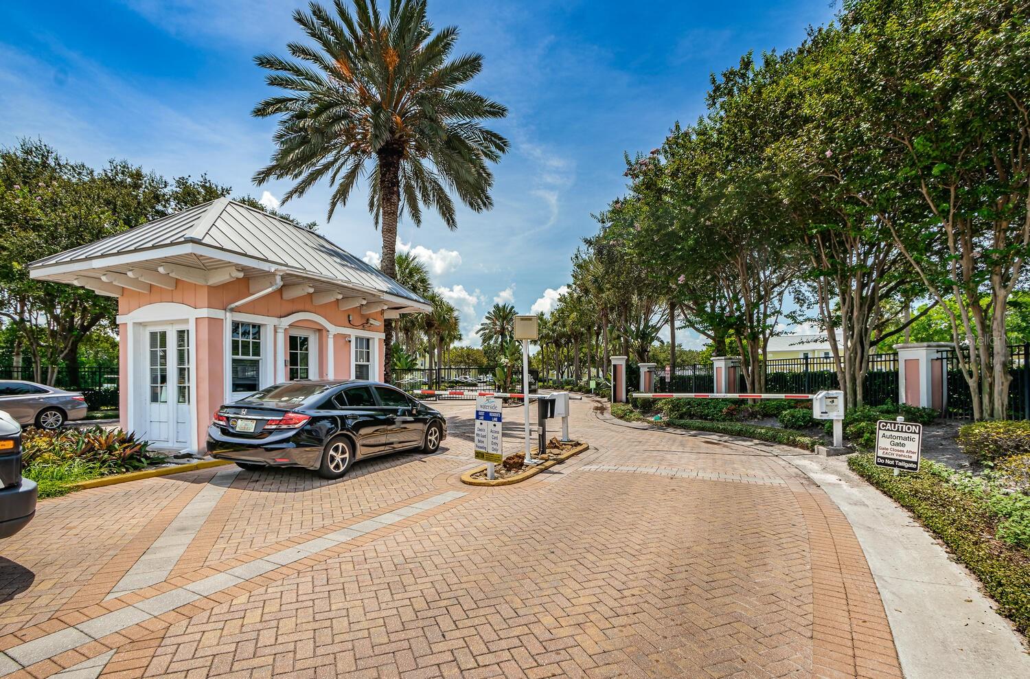 5215 Coquina Key Dr Se #b Property Photo 2