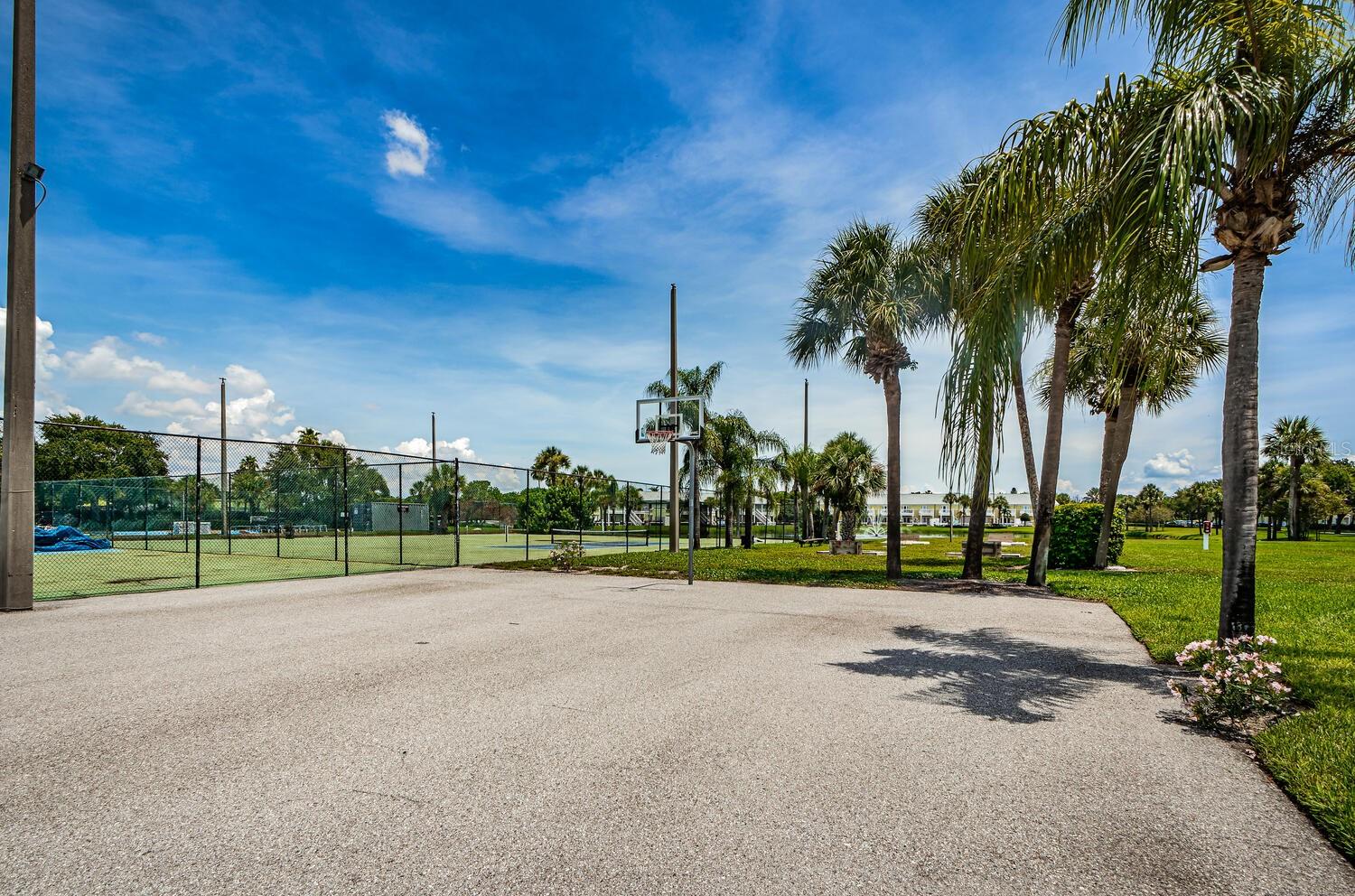 5215 Coquina Key Dr Se #b Property Photo 4