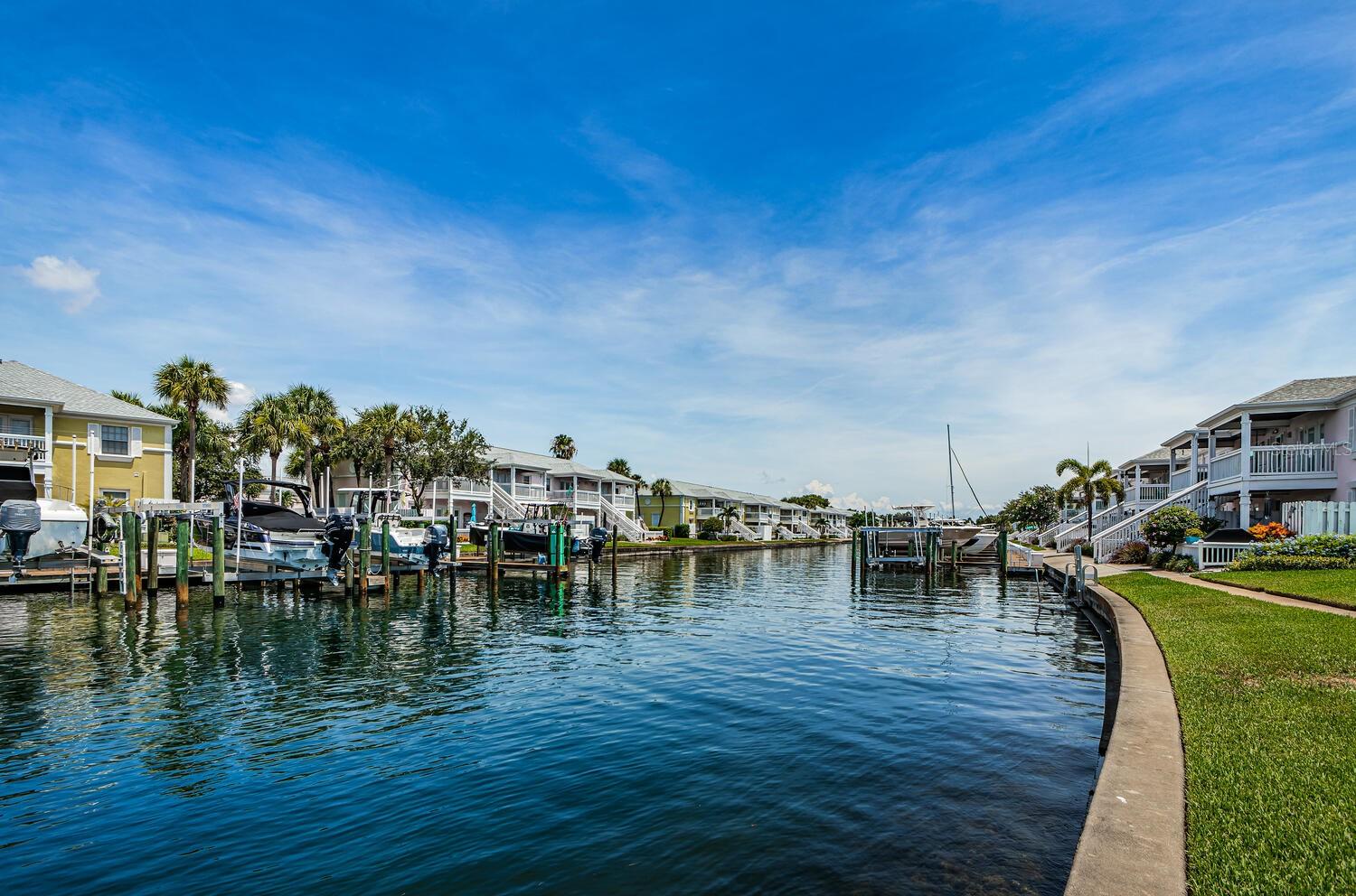 5215 Coquina Key Dr Se #b Property Photo 8