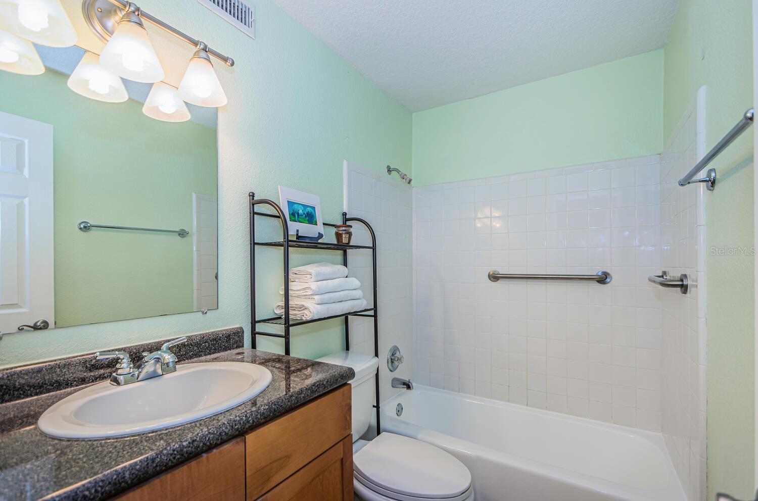 5215 Coquina Key Dr Se #b Property Photo 14
