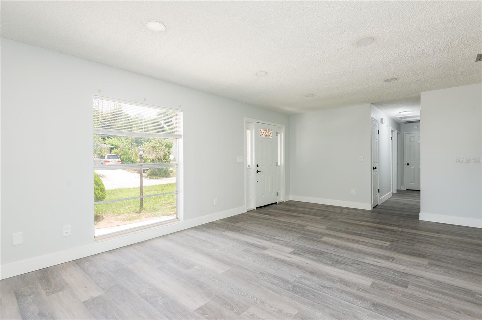 902 Shangri La Dr Property Photo 3