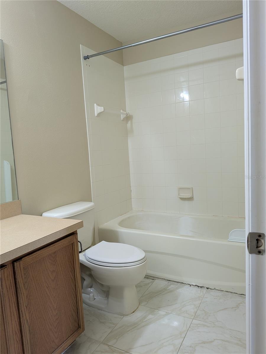 20405 Harvest Oak Ct Property Photo 22