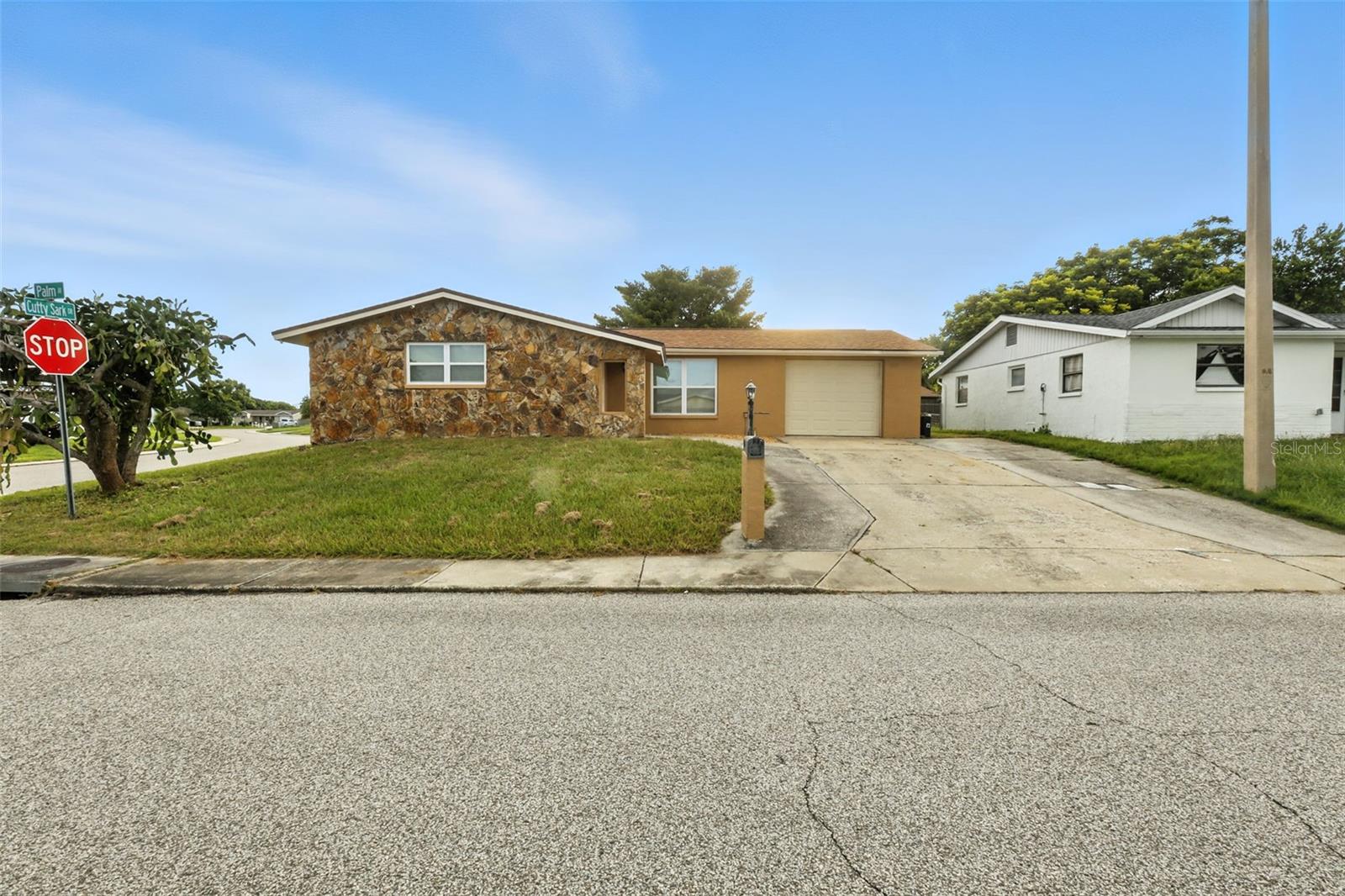9239 Palm Ave Property Photo 1