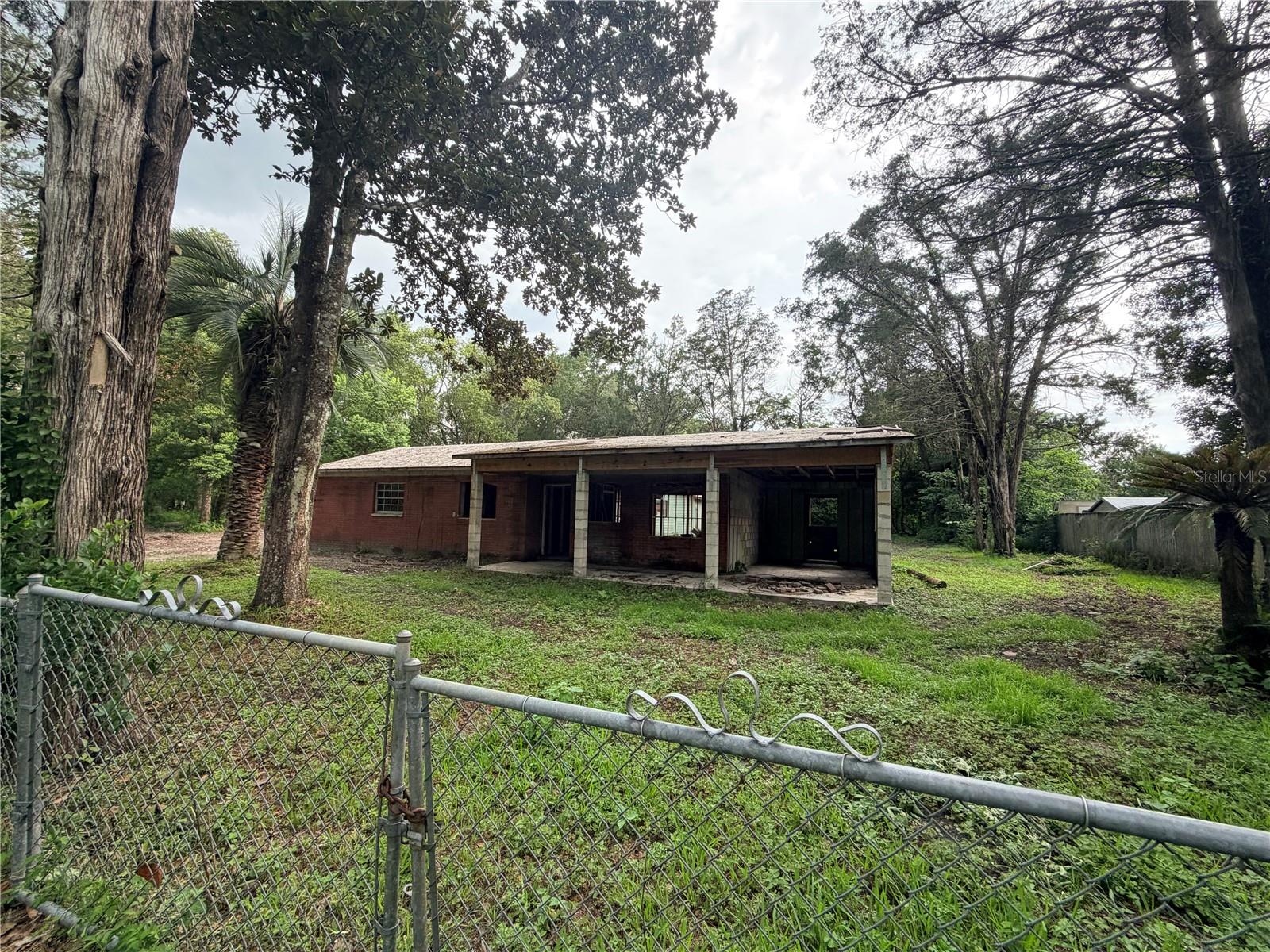 343 Lincoln Ave Property Photo 1