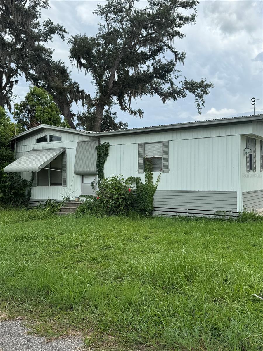 39611 Gloryland Dr Property Photo 3