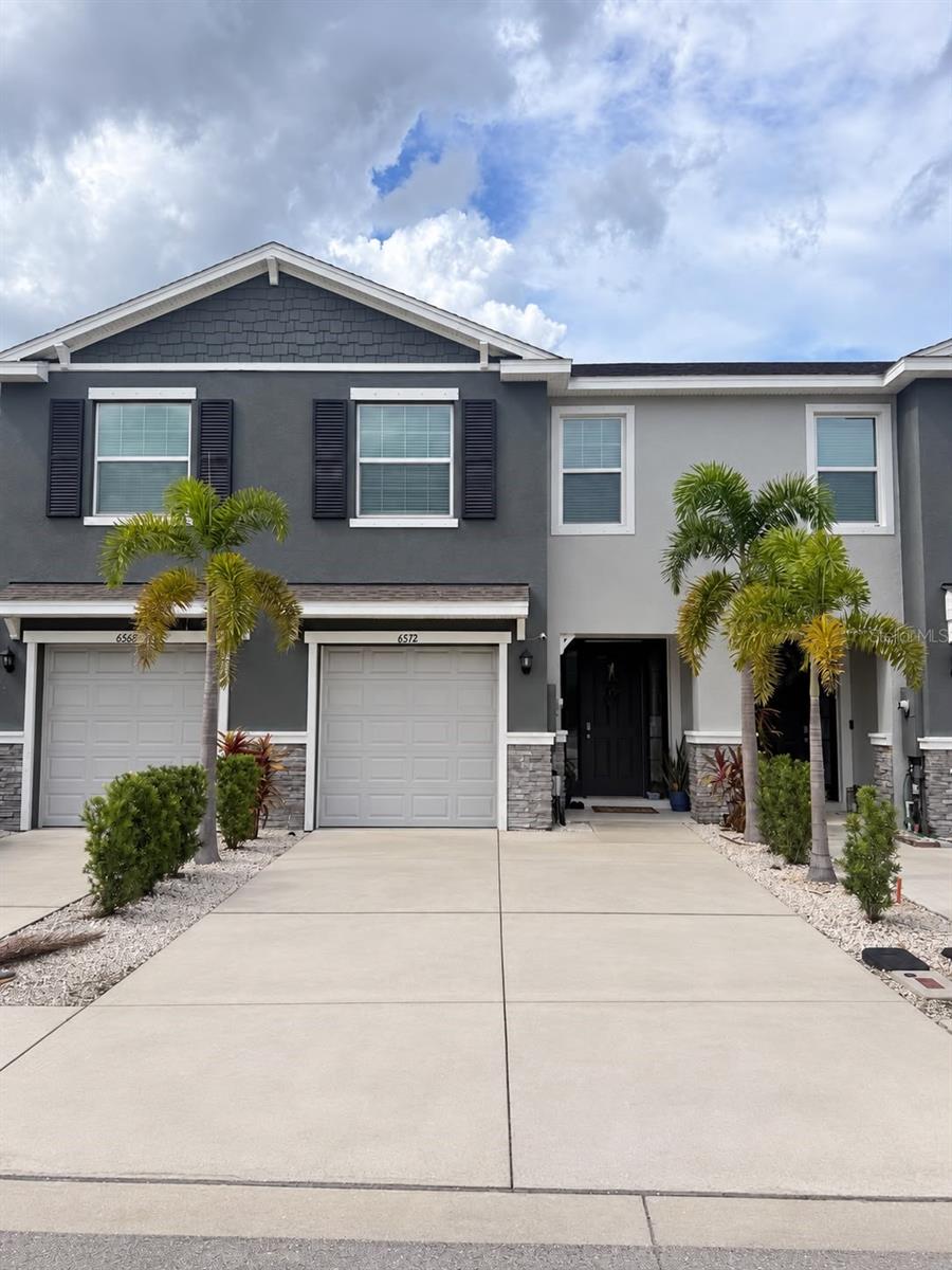 6572 SERENITY FALL LN Property Photo 1