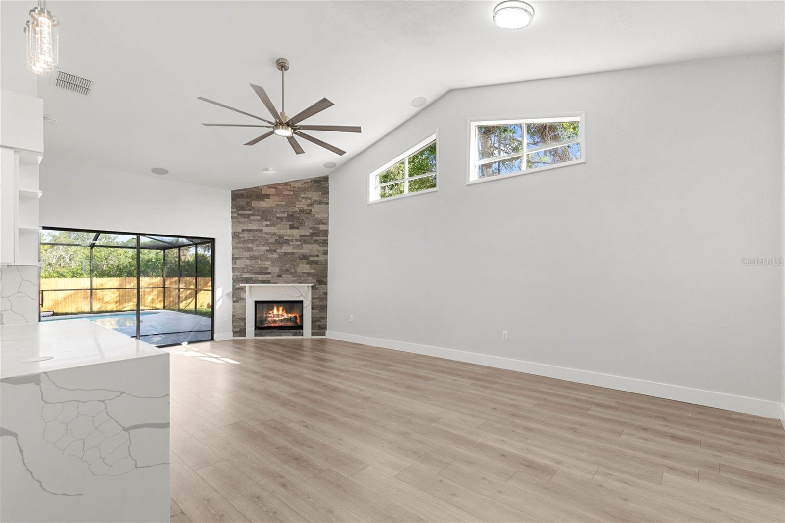 11651 Sunshine Pond Rd Property Photo 3