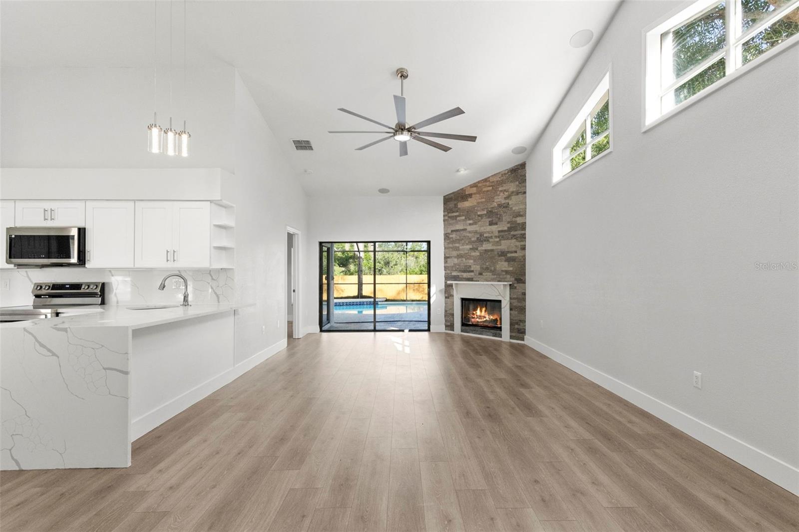 11651 Sunshine Pond Rd Property Photo 8