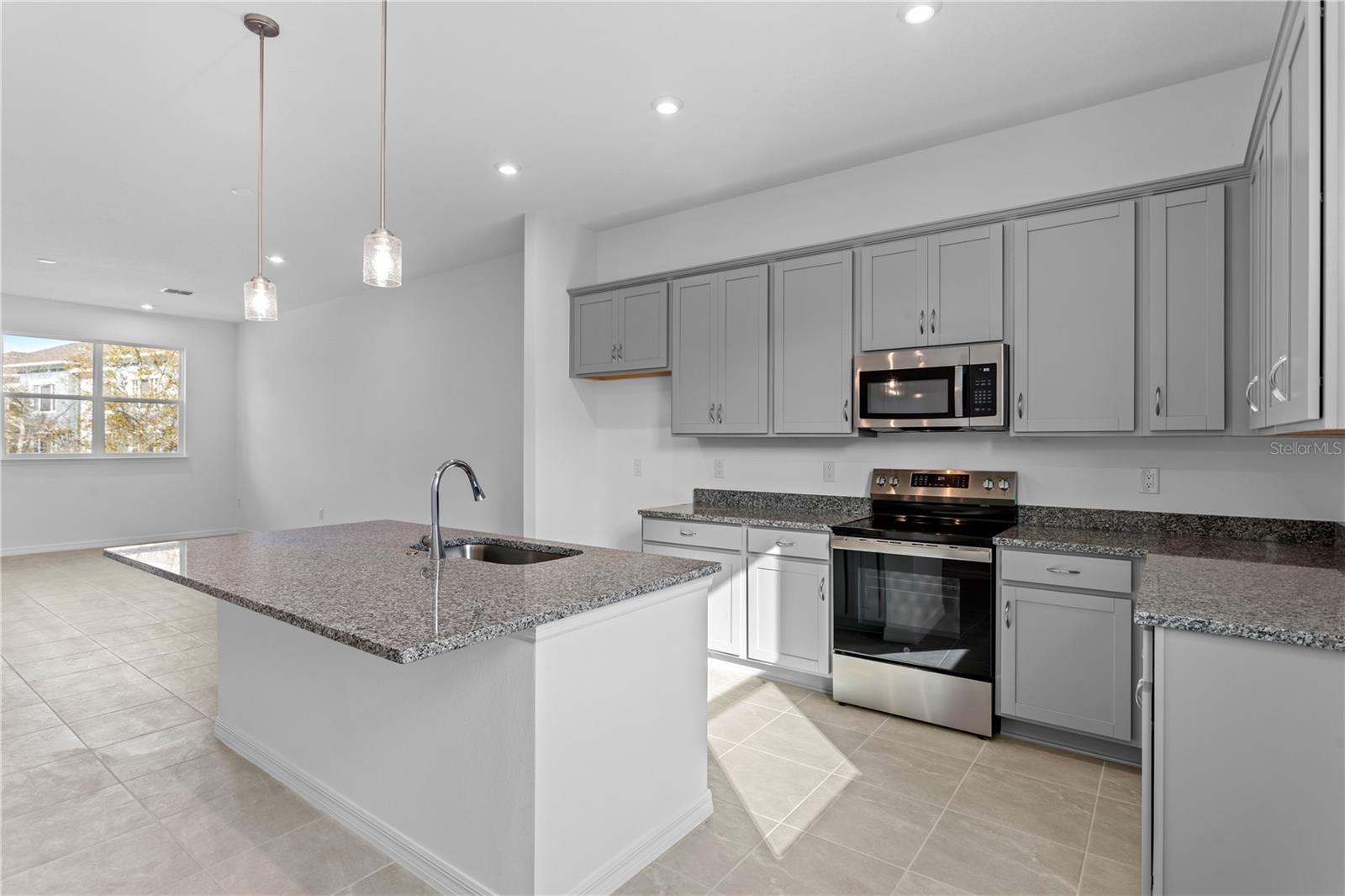 9936 Tate Ln Property Photo 10
