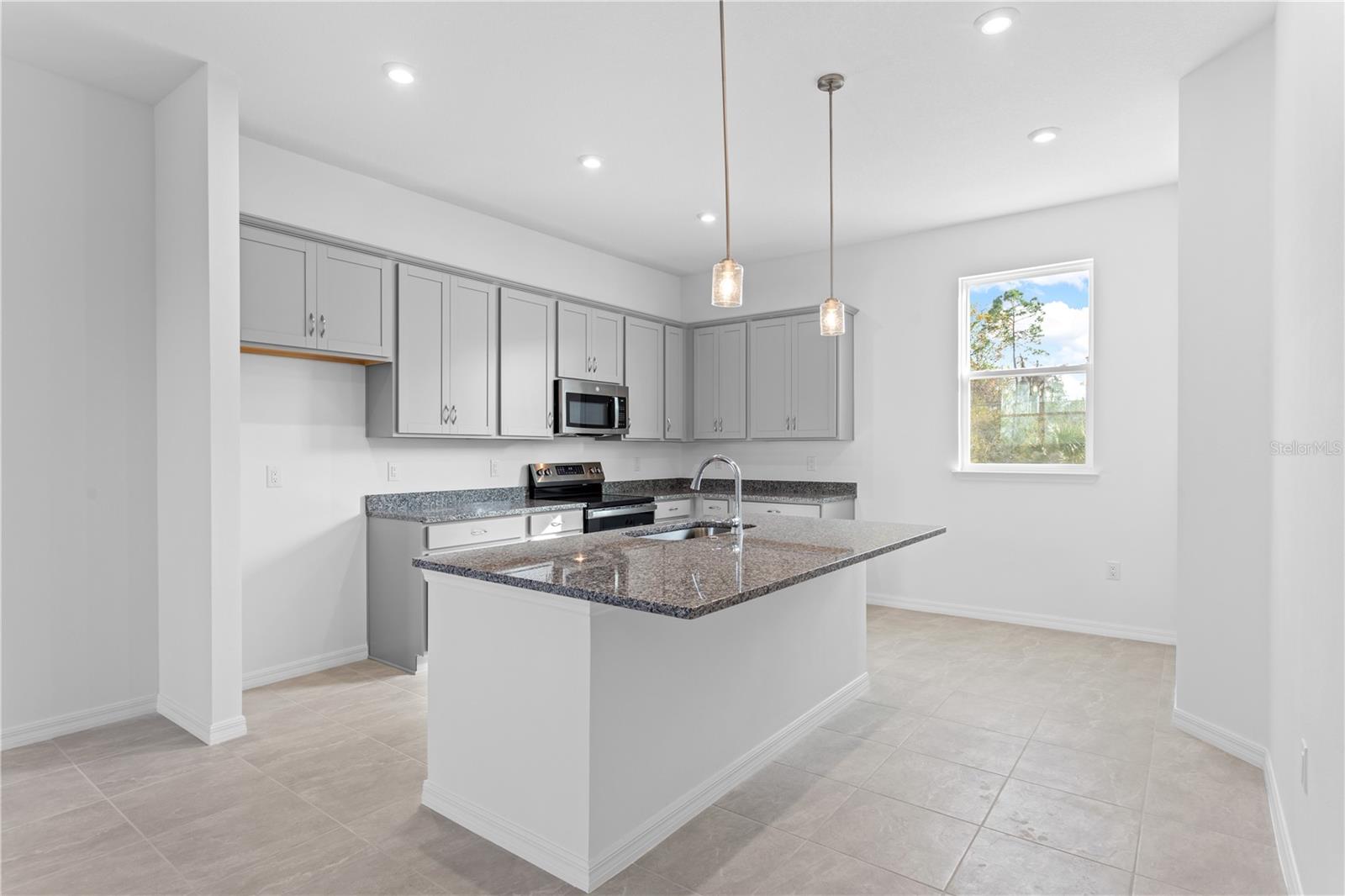 9936 Tate Ln Property Photo 14