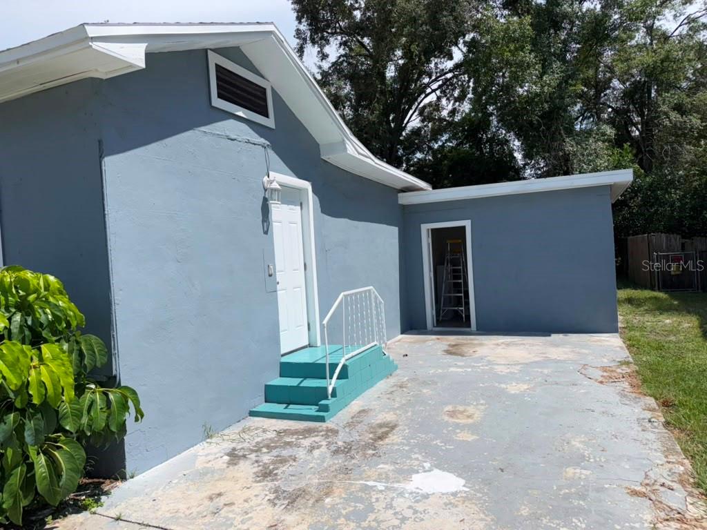 703 E Hamilton Ave Property Photo 12