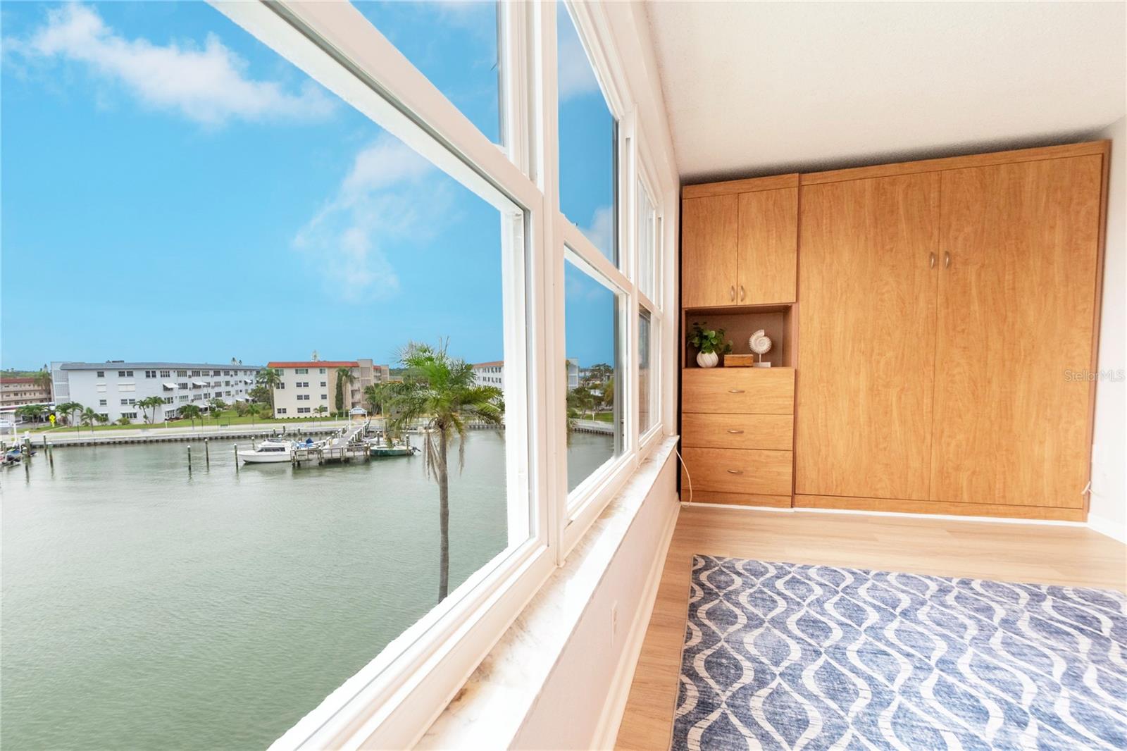 5925 Shore Blvd S #405 Property Photo 4