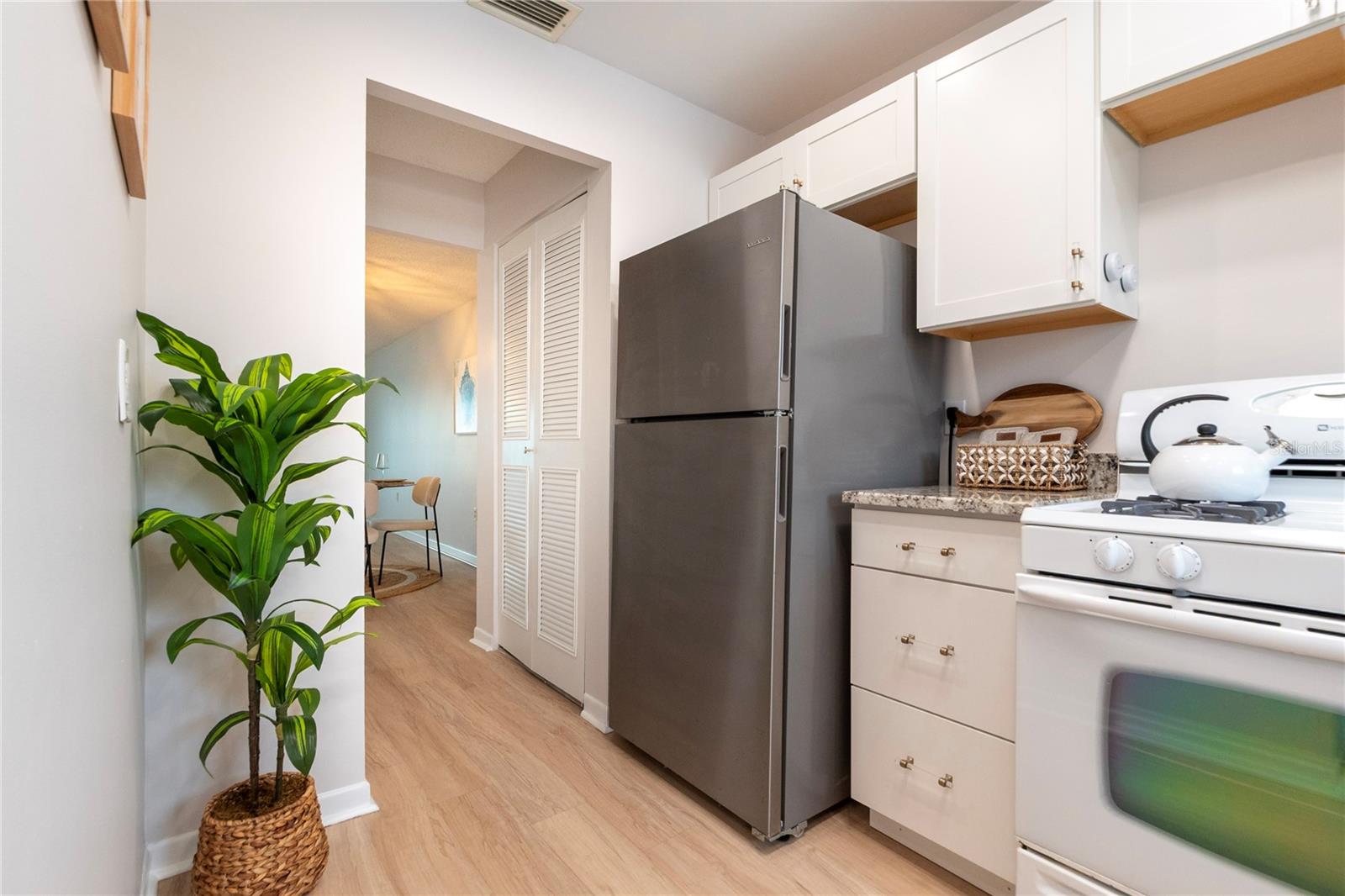 5925 Shore Blvd S #405 Property Photo 27