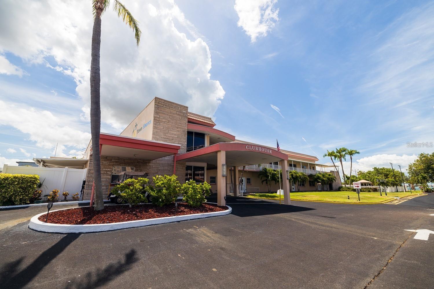 5925 Shore Blvd S #405 Property Photo 43
