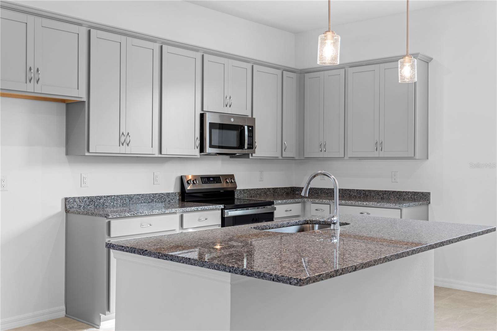 9924 Tate Ln Property Photo 13