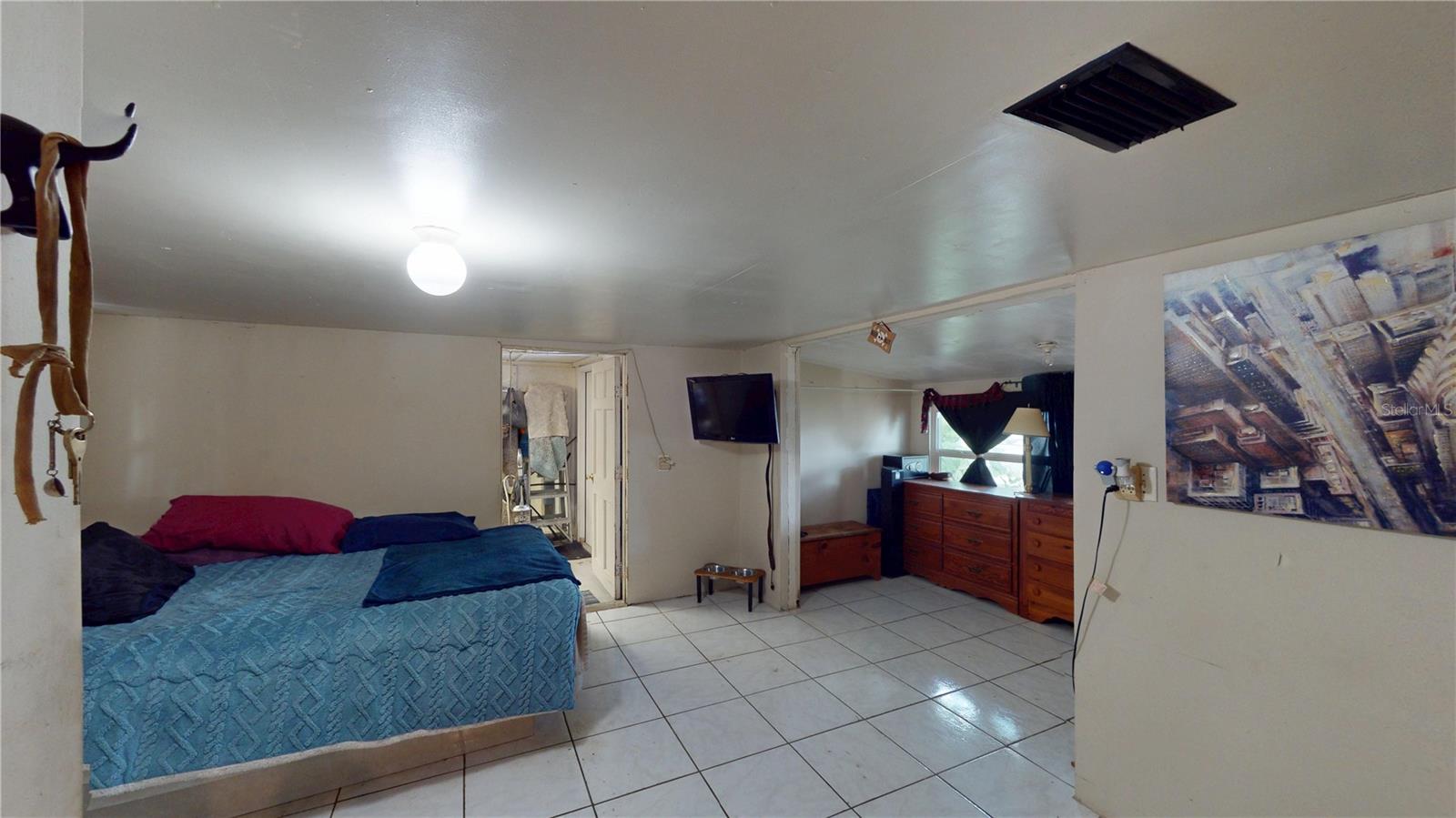 5651 6th St Property Photo 13