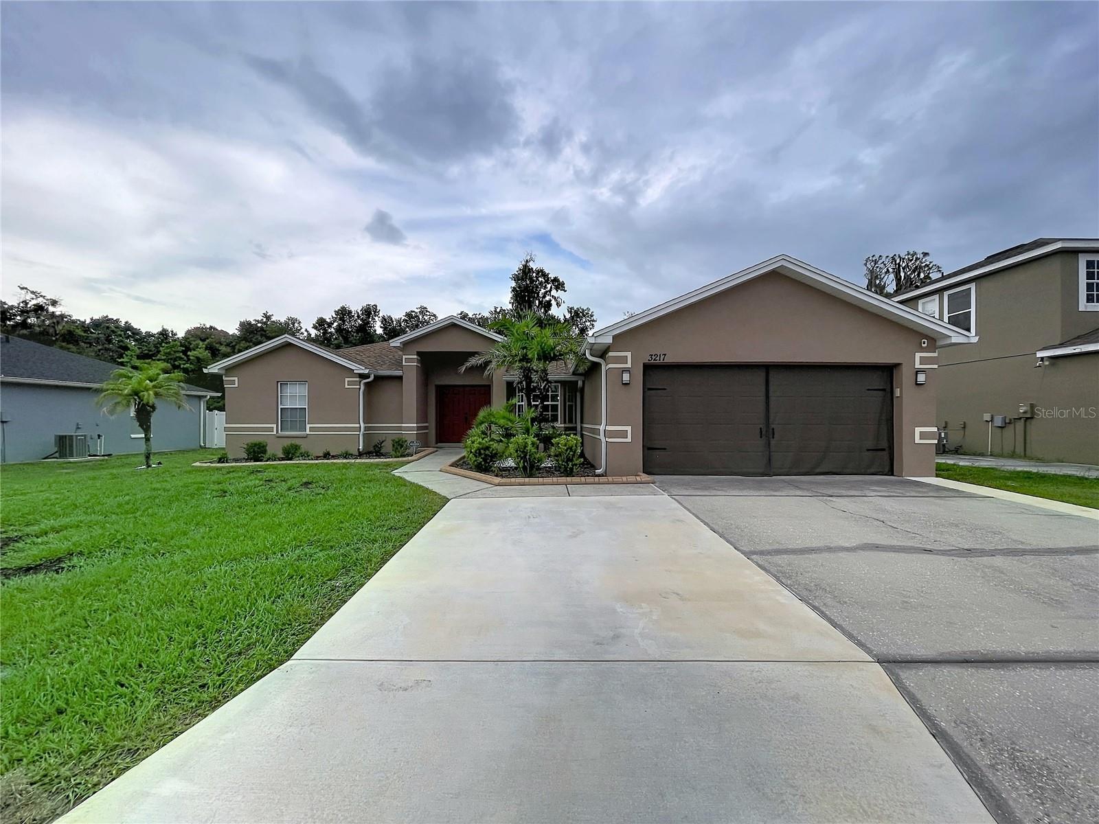 3217 Enclave Blvd Property Photo 1