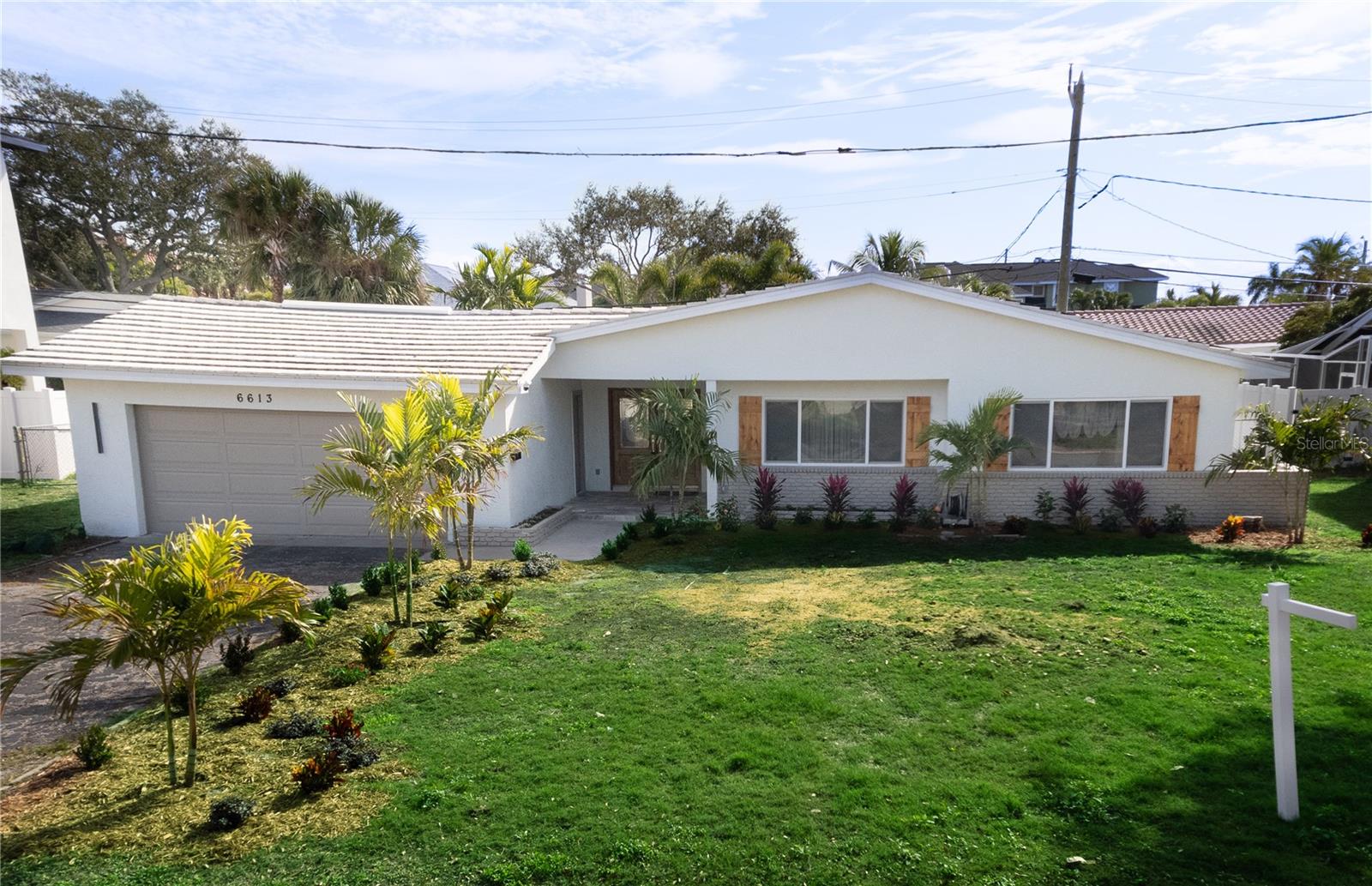 6613 Blue Heron Dr S Property Photo 2