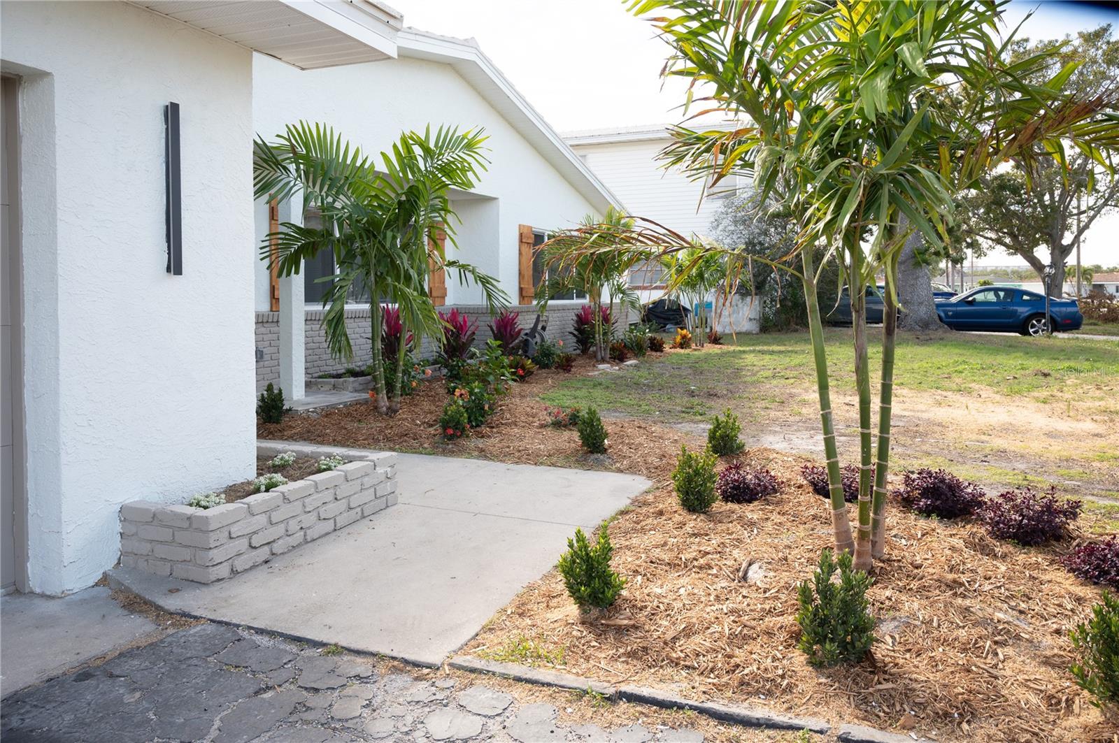 6613 Blue Heron Dr S Property Photo 7