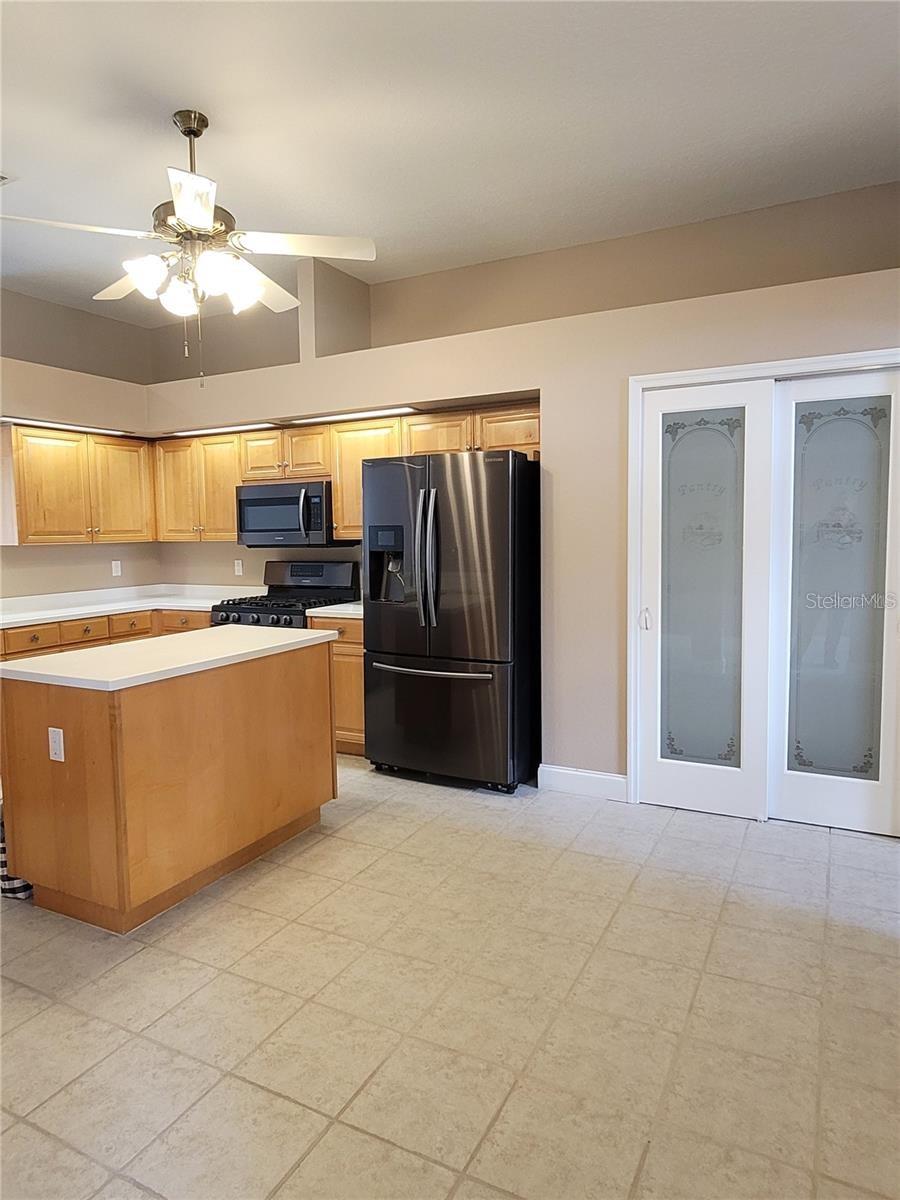 1501 Deerbourne Dr Property Photo 8
