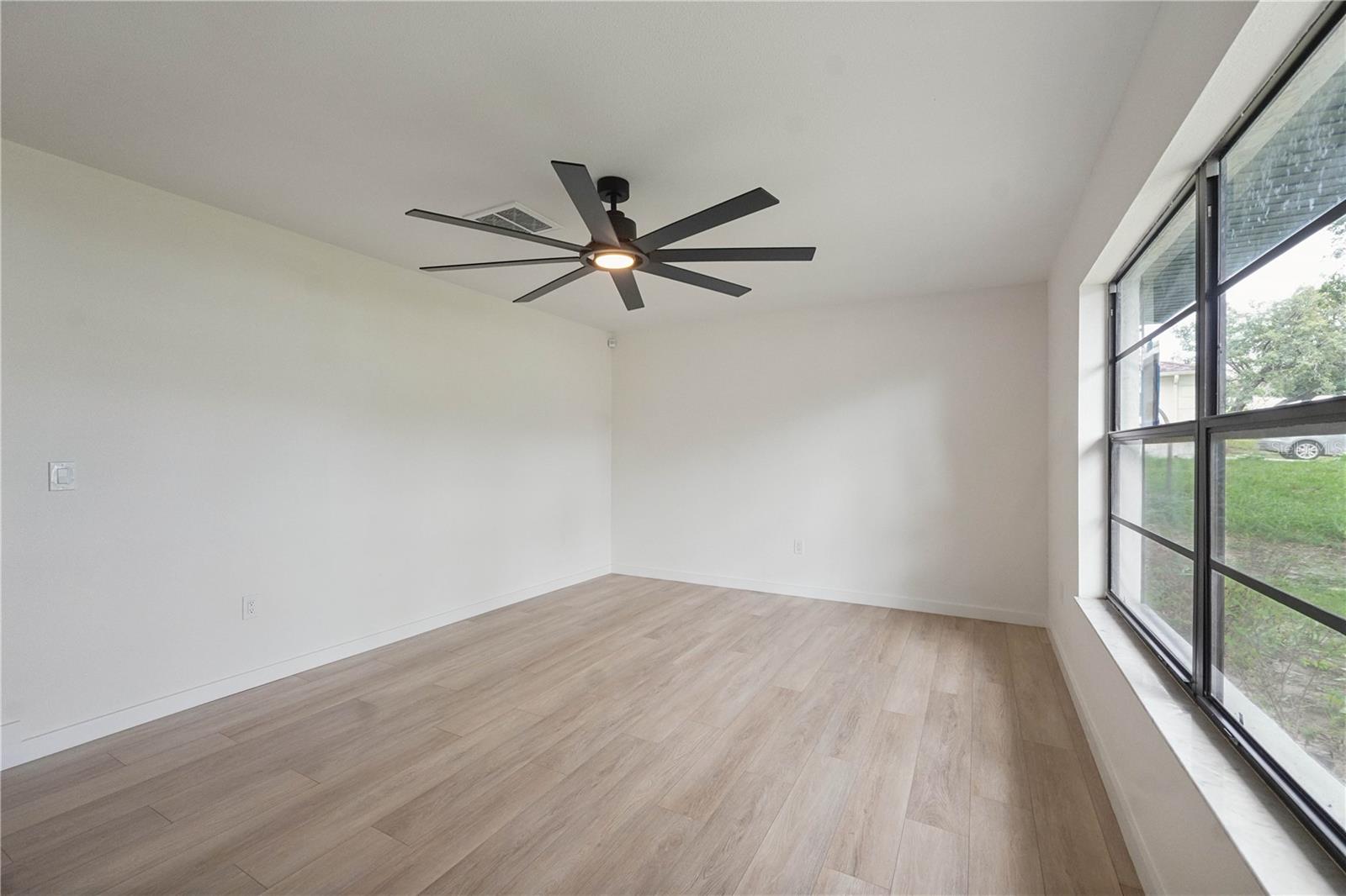 8081 Wooden Dr Property Photo 12
